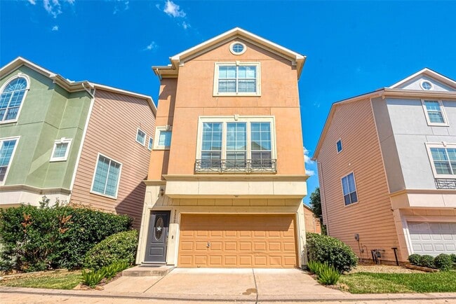 property at 3302 Clearview Cir