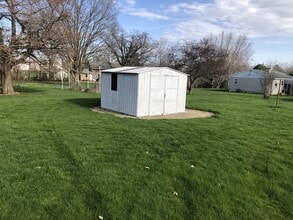 212 N Olive St in Toulon, IL - Building Photo - Building Photo