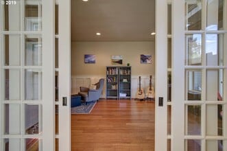 7921 N Denver Avenue, Unit 7921 N Denver Ave in Portland, OR - Building Photo - Building Photo