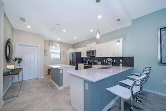 3131 Paradox Cir in Kissimmee, FL - Foto de edificio - Building Photo