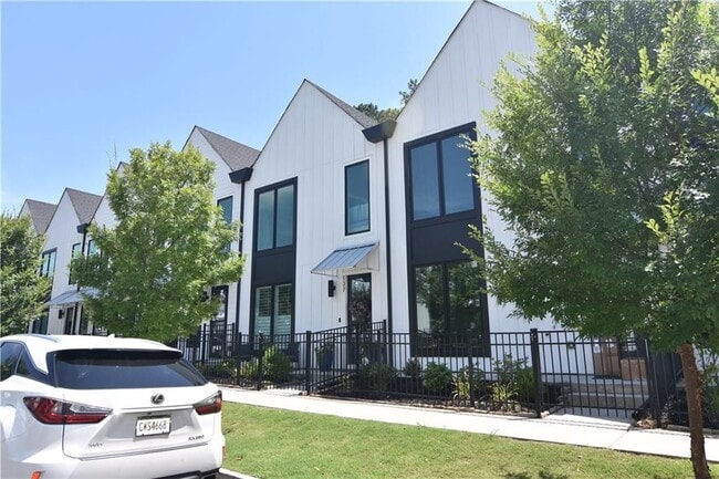 137 Pearl St, Unit #1 in Woodstock, GA - Building Photo - Building Photo