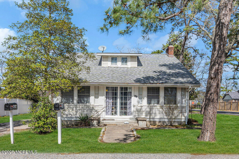 453 Compass Ave in Beachwood, NJ - Foto de edificio