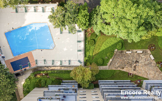 82 Monmouth St, Unit #101-906 in Brookline, MA - Building Photo
