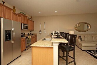 3053 Beach Palm Ave in Kissimmee, FL - Foto de edificio - Building Photo