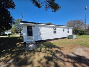 1001 James St in Dillon, SC - Building Photo - Building Photo