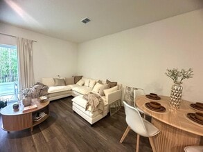 2933 Canary Ave in Davenport, FL - Building Photo - Building Photo