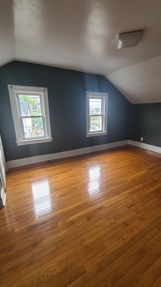 474 E 18th St, Unit 3rd Floor