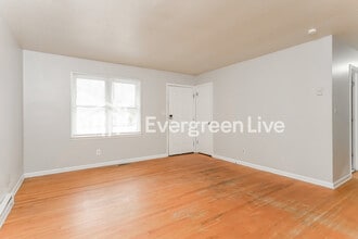 808 Gordon St in High Point, NC - Building Photo - Building Photo