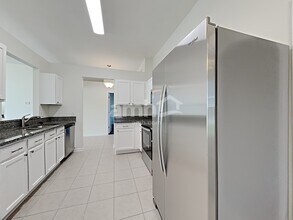 11642 Tropical Isle Ln in Riverview, FL - Building Photo - Building Photo