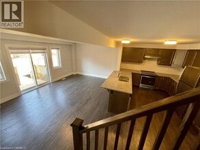 43 Nieson St in Cambridge, ON - Building Photo - Building Photo