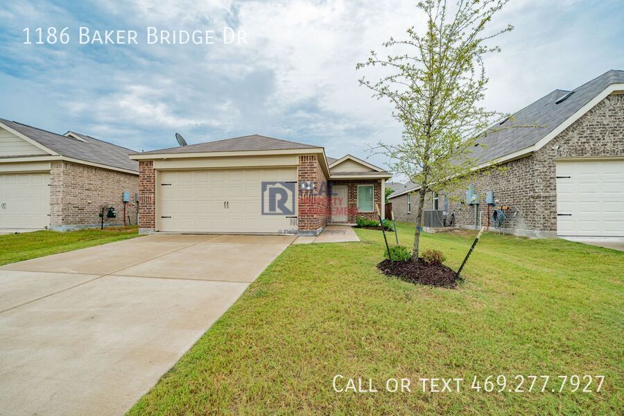 1186 Baker Brg Dr in Forney, TX - Building Photo