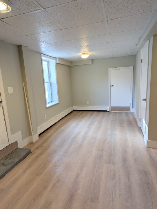 121 State St, Unit 7 in Rutland, VT - Building Photo