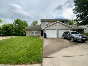 3566-3568-3568 Prescott Dr in Columbia, MO - Building Photo - Building Photo