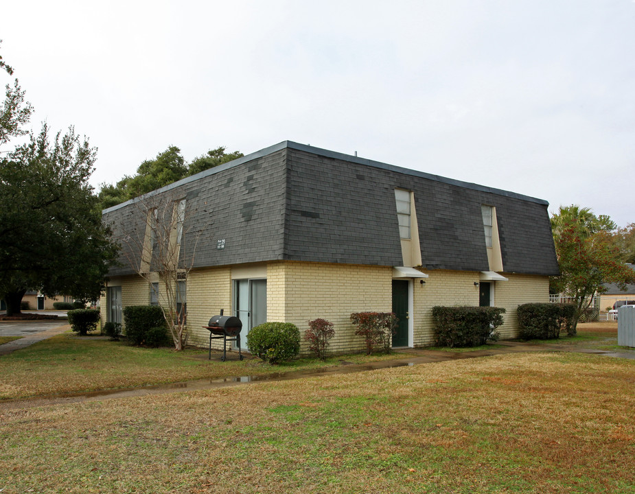 Eastwood Townhomes in Pascagoula, MS - Building Photo