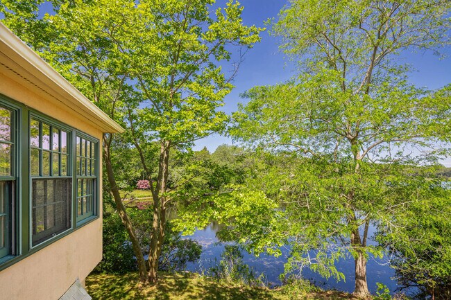17 Island Rd in East Hampton, NY - Building Photo - Building Photo