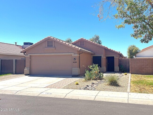 property at 4049 W Quail Ave