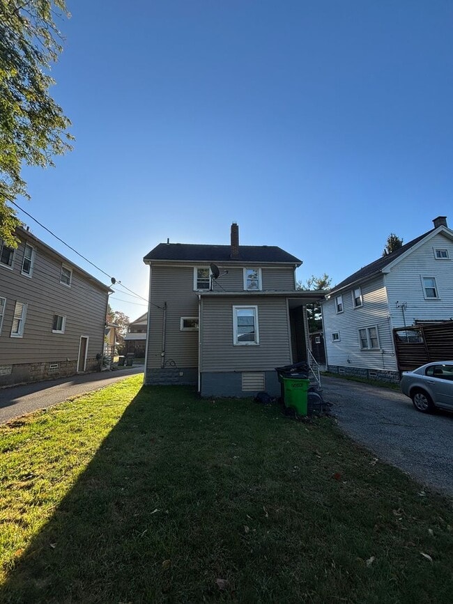 4746 Horton Rd in Garfield Heights, OH - Building Photo - Building Photo