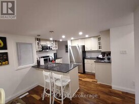 4364 Homewood Ave in Niagara Falls, ON - Building Photo