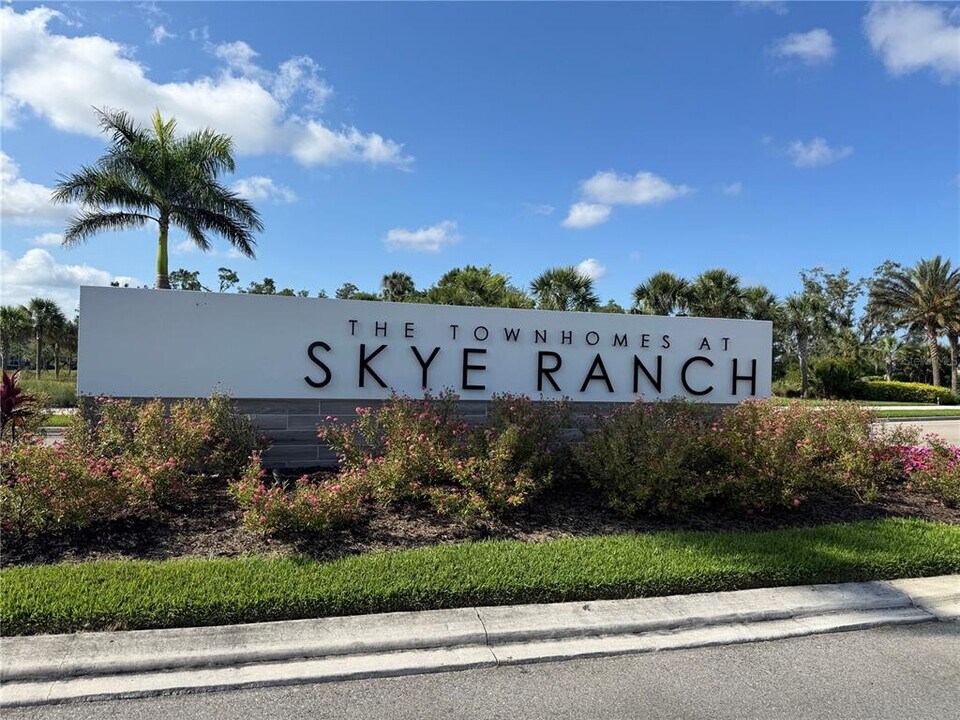 9029 Driven Snow St in Sarasota, FL - Building Photo