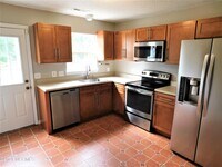 100 Meadowbrook Ln photo'