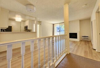 1410 Wellesley Ave in Los Angeles, CA - Building Photo - Interior Photo