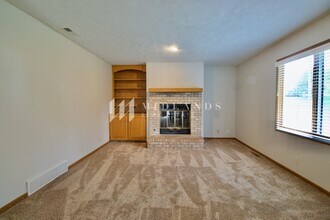 1611 S 168th Ave in Omaha, NE - Building Photo - Building Photo