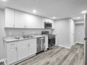 923 E 34th St in Indianapolis, IN - Foto de edificio - Building Photo