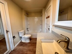808 2nd Ave W, Unit #1 Main in Kalispell, MT - Foto de edificio - Building Photo