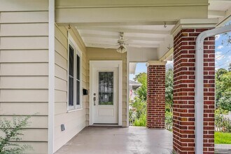 1300 E Avery St in Pensacola, FL - Foto de edificio - Building Photo