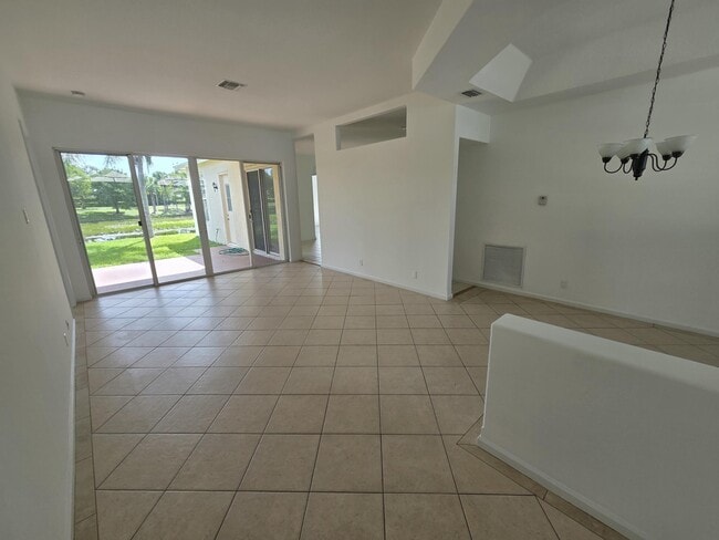1202 Hatteras Cir in Greenacres, FL - Building Photo - Building Photo