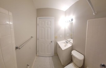 Harrison apartments in Cincinnati, OH - Building Photo - Interior Photo