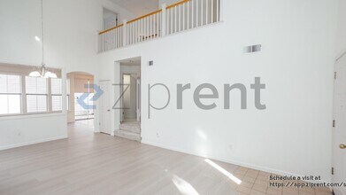 5 Chester Cir in Los Altos, CA - Foto de edificio - Building Photo