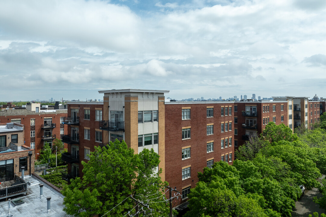 2300-2330 W Saint Paul Ave in Chicago, IL - Building Photo