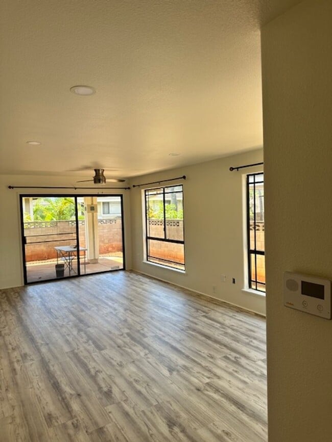 94-1033-1033 Halehau St in Waipahu, HI - Building Photo - Building Photo