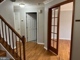 9255 Matthew Dr in Manassas Park, VA - Building Photo