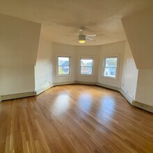 92 Thurston St in Somerville, MA - Building Photo - Building Photo