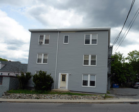 Oakland Avenue Apartments in Methuen, MA - Building Photo - Building Photo