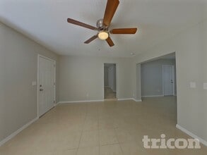 1569 Lotus Path in Clearwater, FL - Building Photo - Building Photo