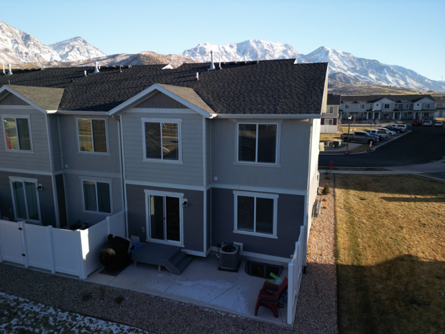 1216 Divide Dr in Santaquin, UT - Building Photo - Building Photo