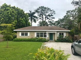 3234 Lexington St in Sarasota, FL - Building Photo