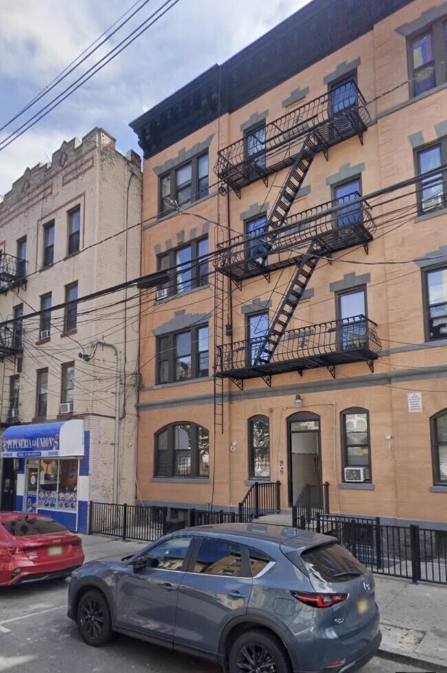 property at 5704 Hudson Ave