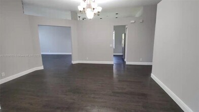 675 Maplewood Ct in Weston, FL - Building Photo - Building Photo