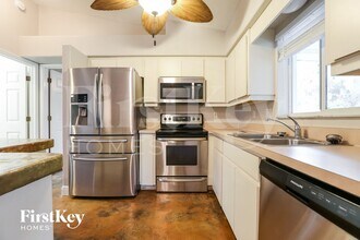 1009 Lasseter St in North Port, FL - Foto de edificio - Building Photo