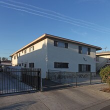 120-124 E Avenue 40 in Los Angeles, CA - Building Photo - Building Photo