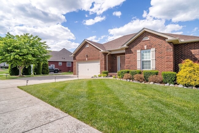 176 Longspur Dr in Gallatin, TN - Building Photo - Building Photo