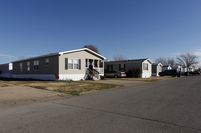 Lexington Crossing in Norman, OK - Building Photo - Building Photo