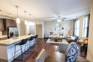 Junction 1504 in Charlotte, NC - Building Photo