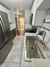 390 Taylor Ave NW in Renton, WA - Building Photo - Building Photo