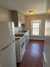 49 Washington St-Unit -9 in Bristol, CT - Building Photo - Building Photo