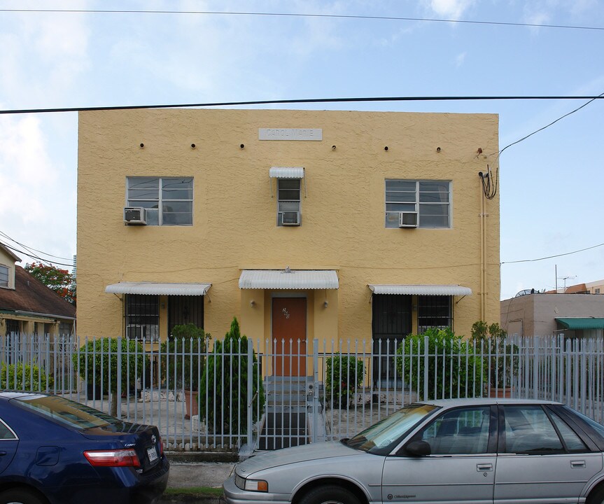 258 - 260 SW 11th St in Miami, FL - Foto de edificio